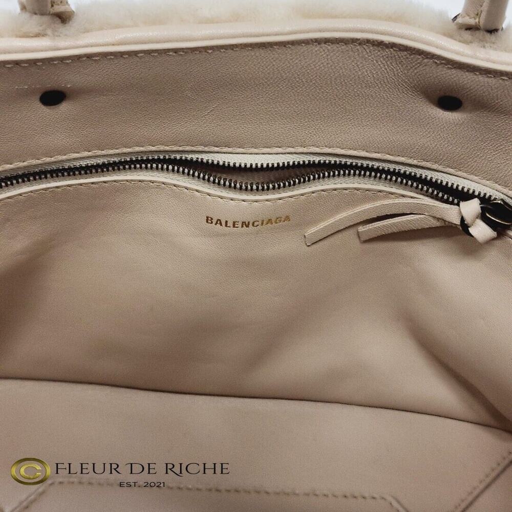 Balenciaga Papier Merino Lamb Wool Tapioca Beige Satchel Bag 410238 - Picture 5 of 7